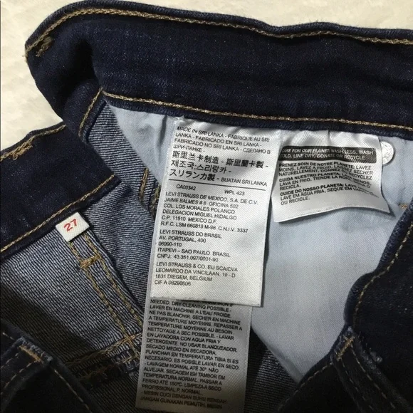 Levi’s Mid rise dark blue shorts size 27 - Picture 8 of 9